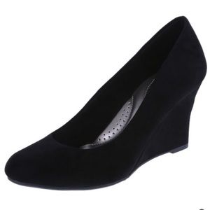 NWT Payless dexflex comfort wedge pump